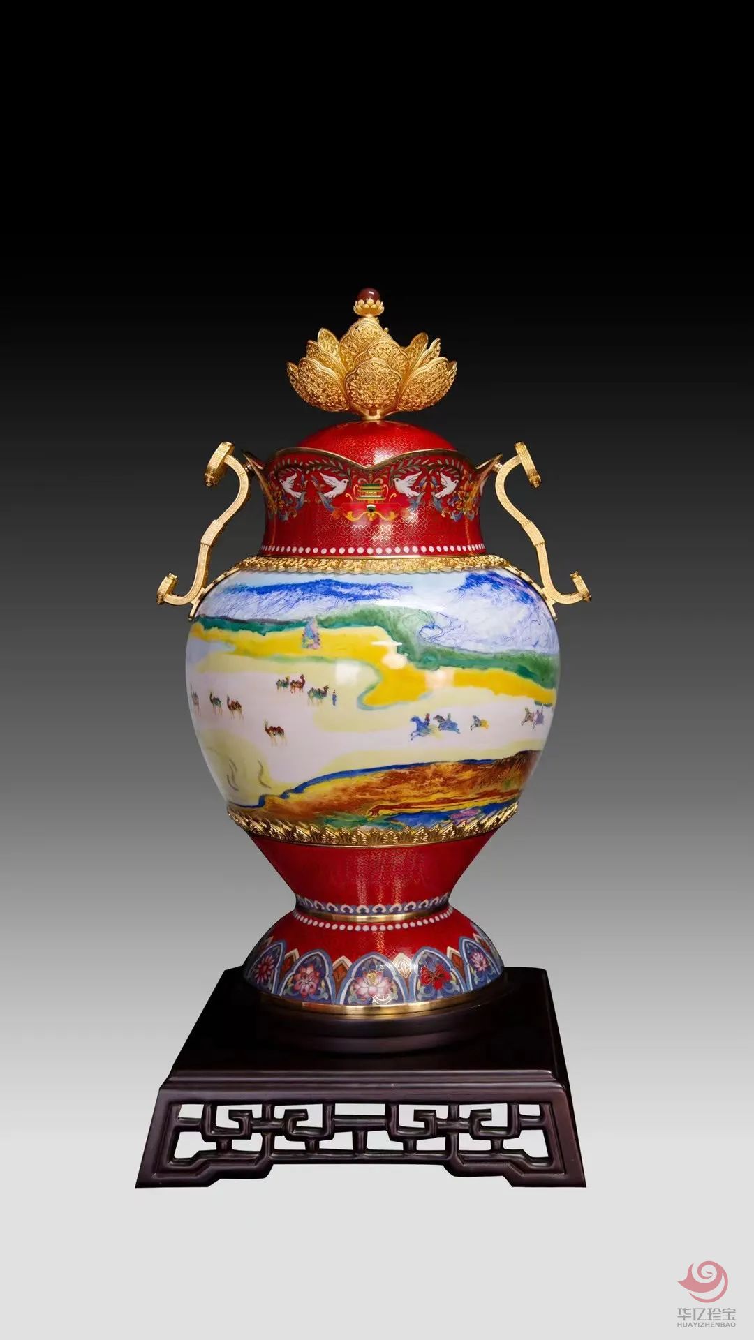 《一路锦绣山海尊》 钟连盛 李文跃 崔自默 王春刚四位老师共同创作 《一路锦绣山海尊》 钟连盛 李文跃 崔自默 王春刚四位老师共同创作