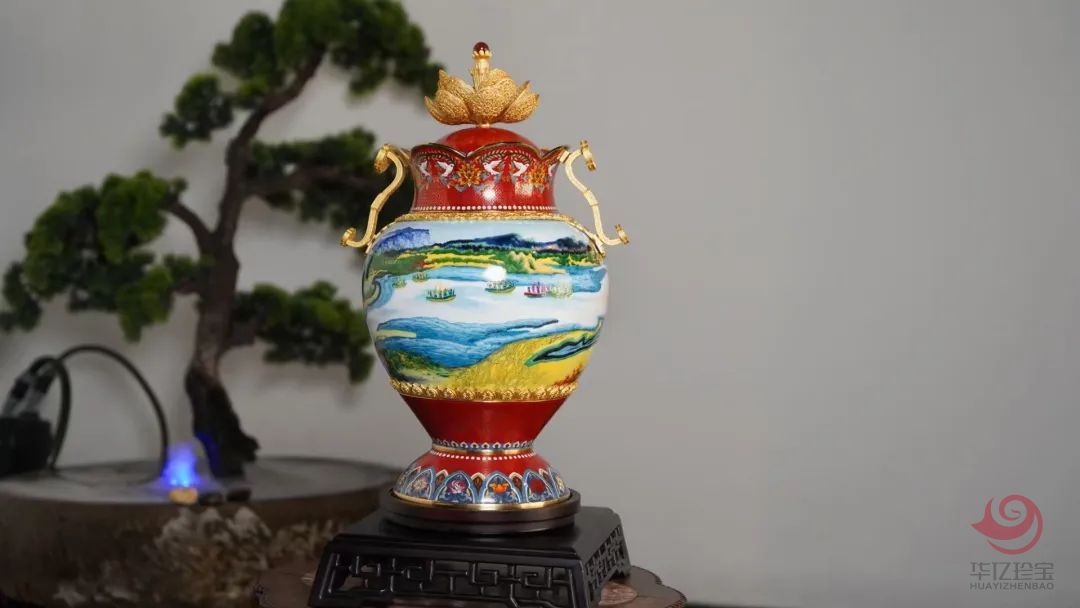 《一路锦绣山海尊》 钟连盛 李文跃 崔自默 王春刚四位老师共同创作 《一路锦绣山海尊》 钟连盛 李文跃 崔自默 王春刚四位老师共同创作